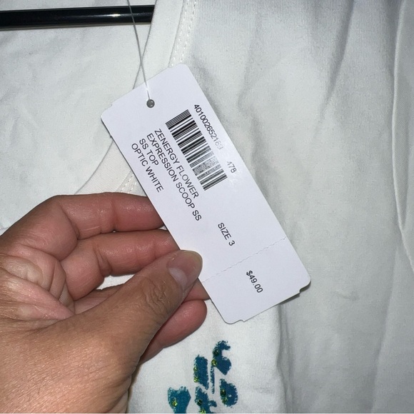 Zenergy Chico’s Express Optic White Embroidered Top - Picture 1 of 6